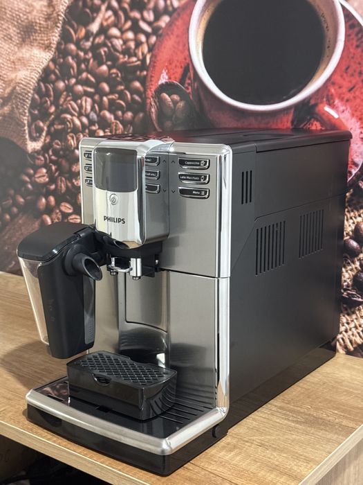Ekspres SAECO PHILIPS LatteGo EP5335 Auto Cappuccino oraz Latte
