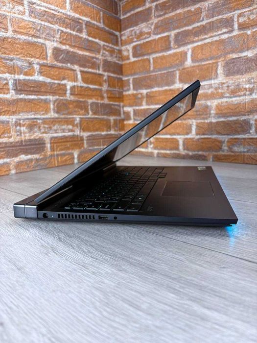17,3ʼʼ 300Гц Dell G7 7700/RTX 2070 8gb/i7-10750H/SSD-512gb/RAM-16gb