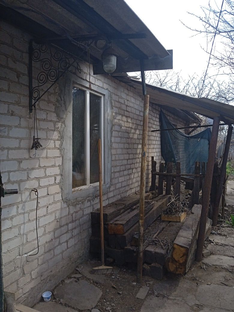 Газифицированный дом из 2 комнат на Долгинцево.