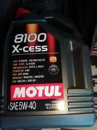 Олива моторна MOTUL 8100 X-cess