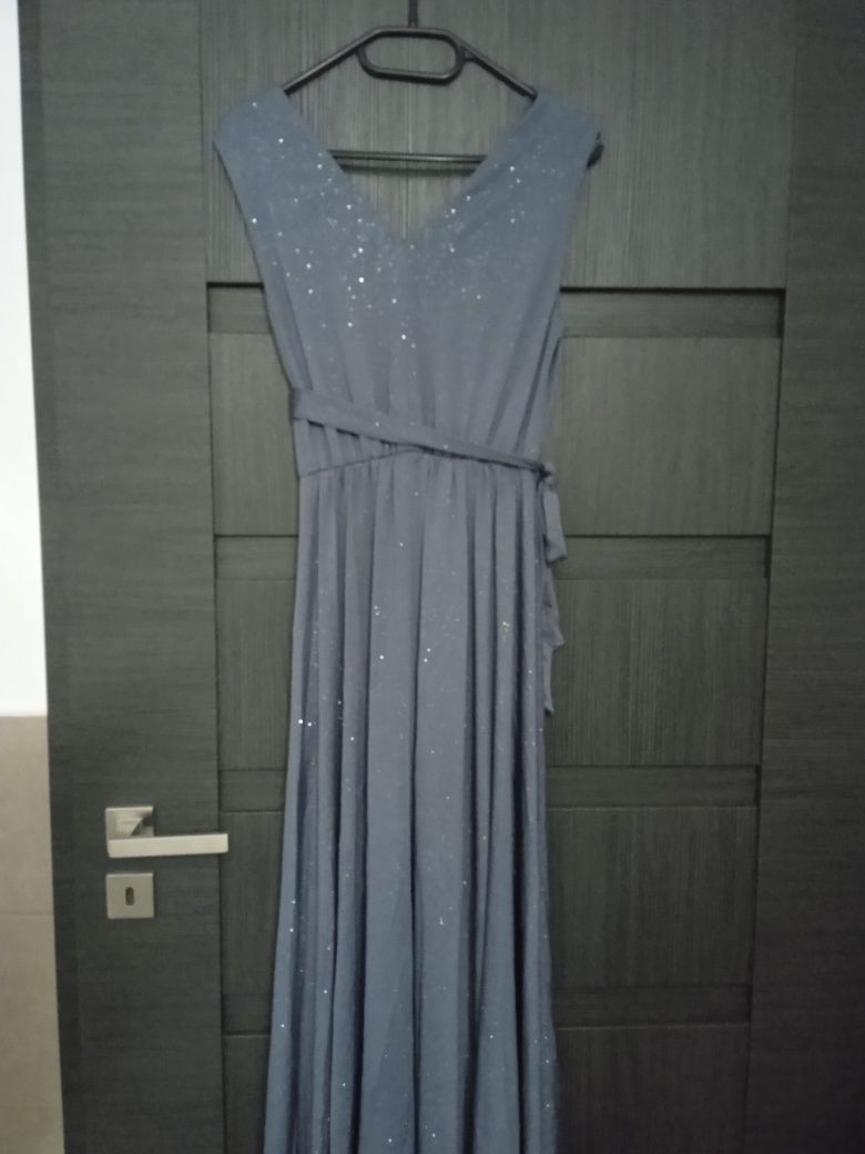 Sukienka elegancka M/L- sprzedam