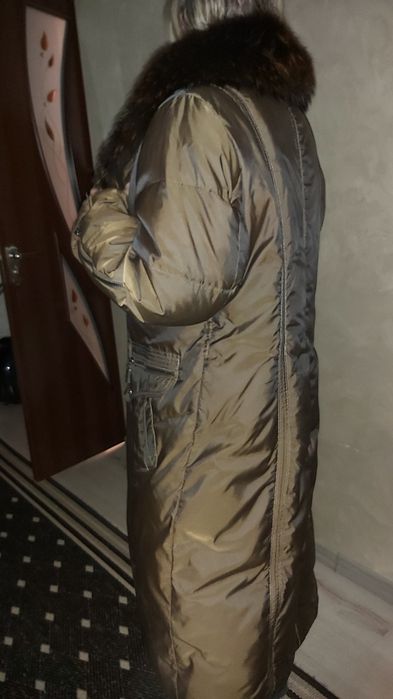 Пальто жіноче, пуховик