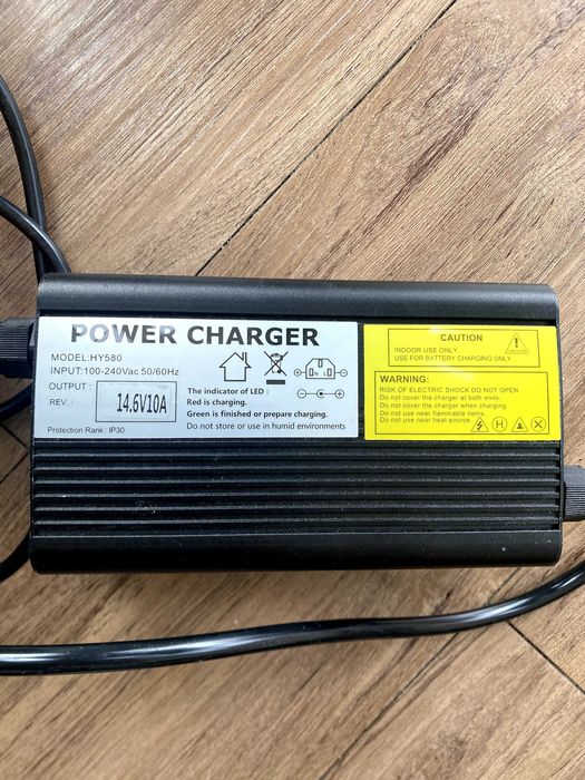 Зарядний пристрій для акумуляторів LiFePO4 14.6v - 10Ah