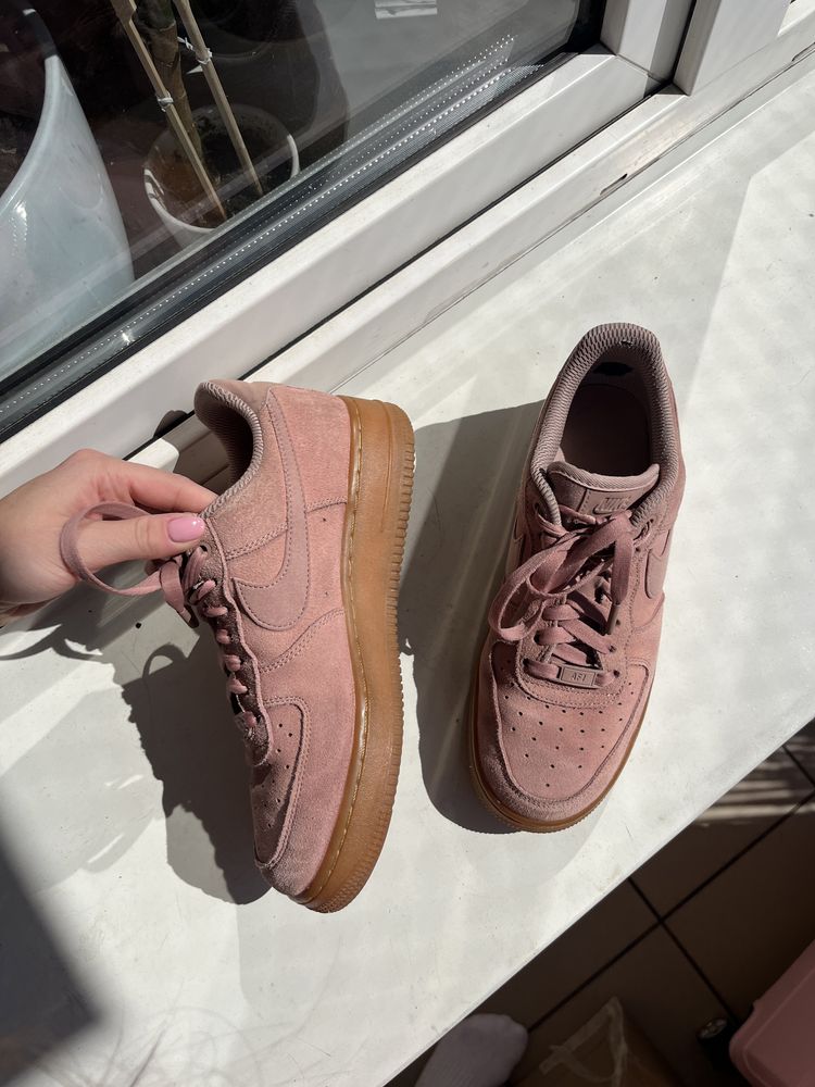 Nike Air Force 1 suede pink różowe