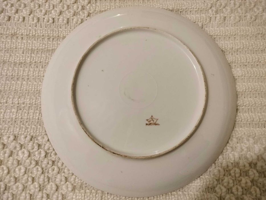 4 Pratos decorativos Vintage, em ótimo estado