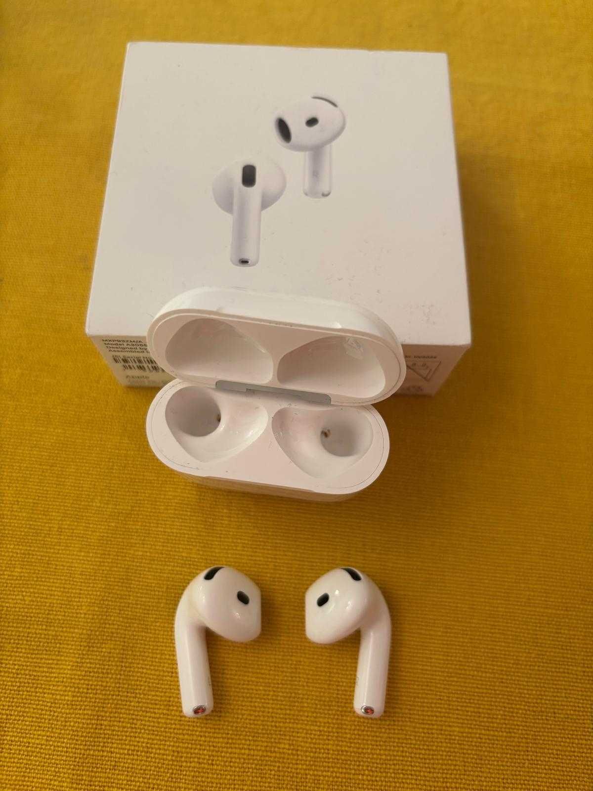 Airpods 4 APPLE (In Ear, Microfone, Active Noise Cancelling, Branco)
