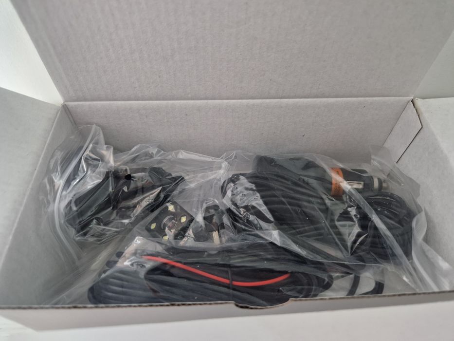 Wideorejestrator samochodowy DVR-03 4,0 cala + kamera cofania