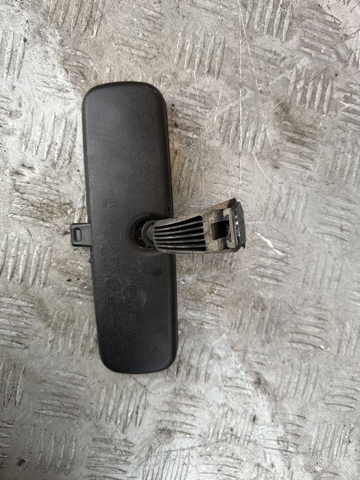 Зеркало в салон Тойота королла 08год toyota corolla e15