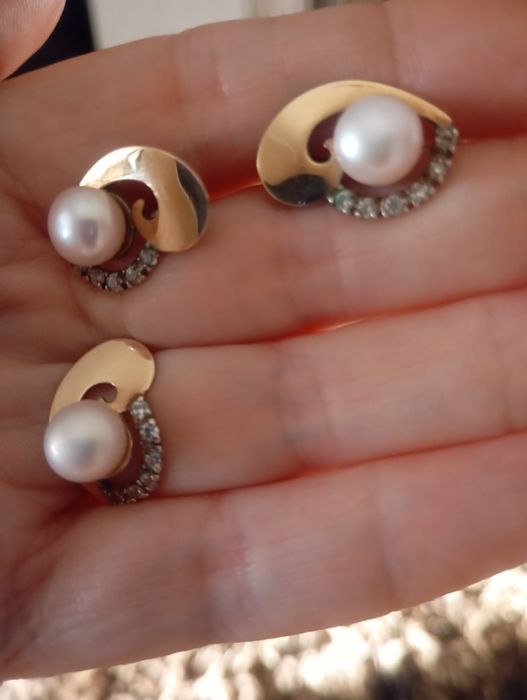 Продам сережки та каблучку срібло із золотими вставками,