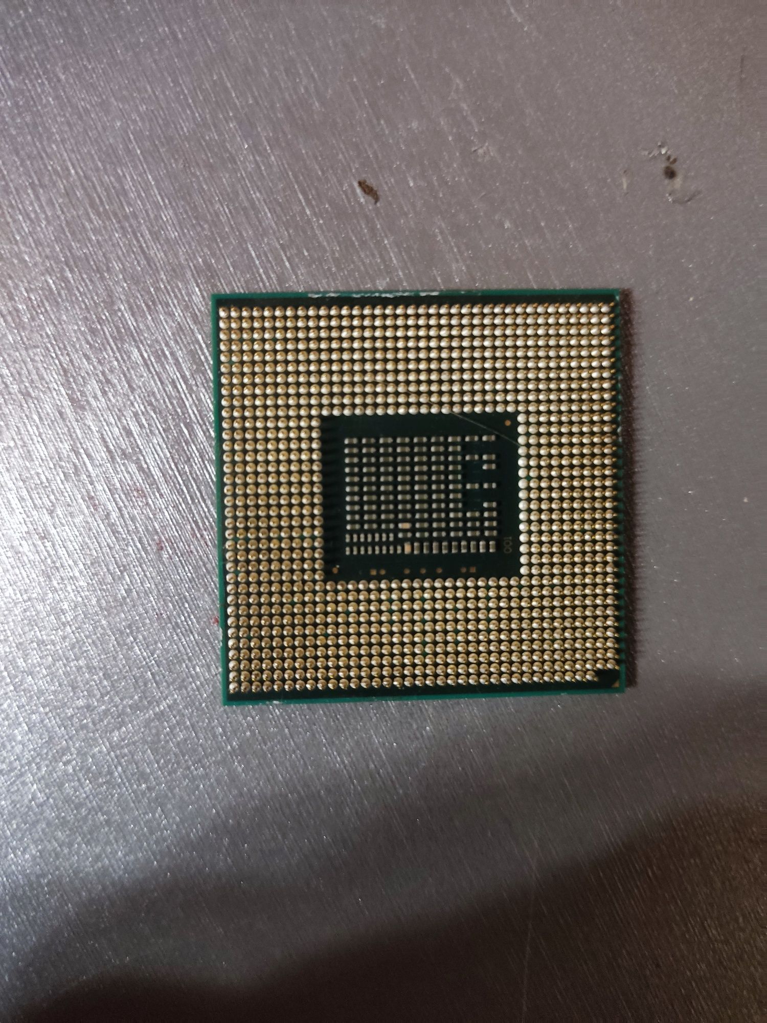 процессор Intel Core i3-2330M SR04J