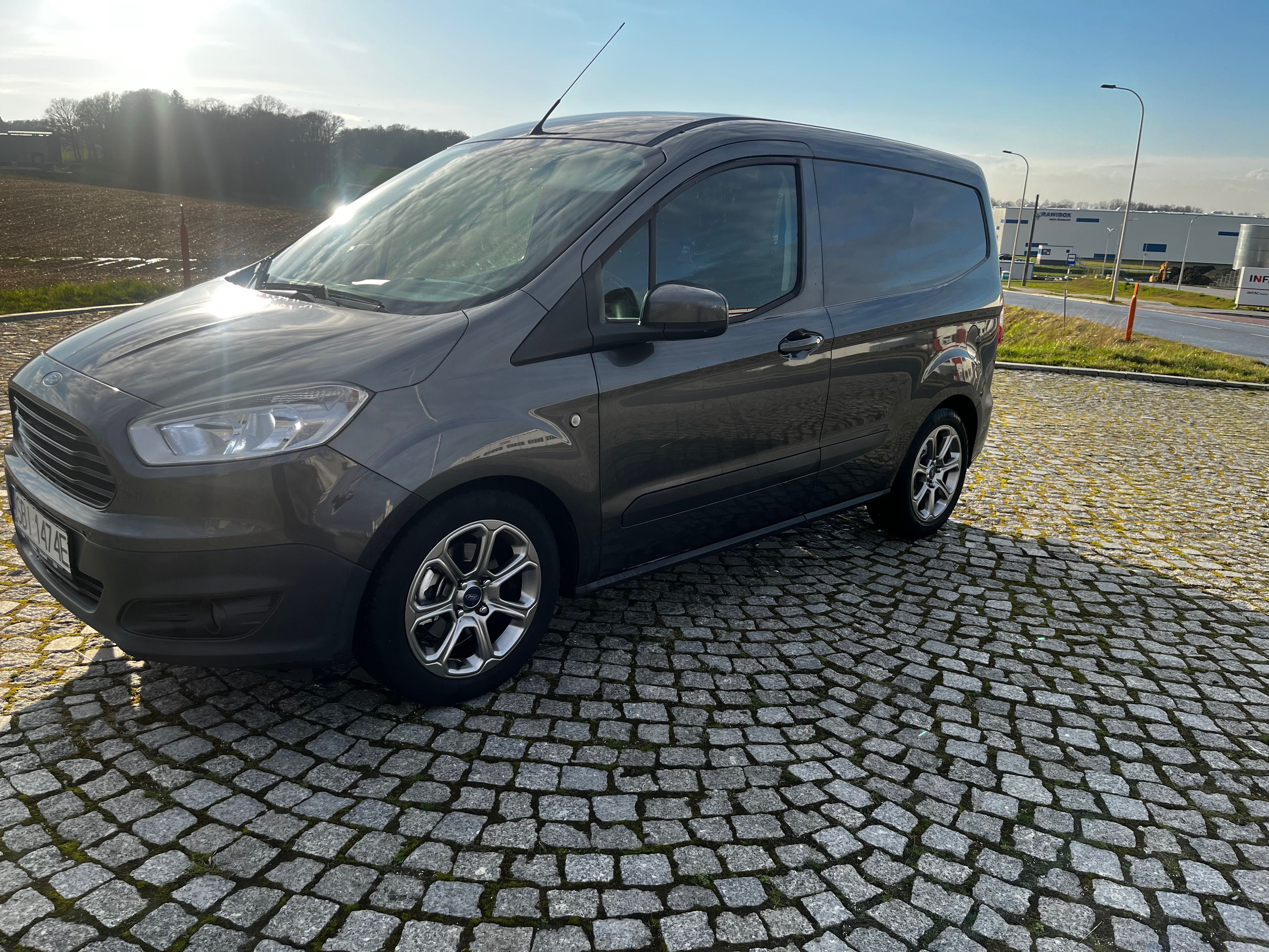 Ford Transit Courier