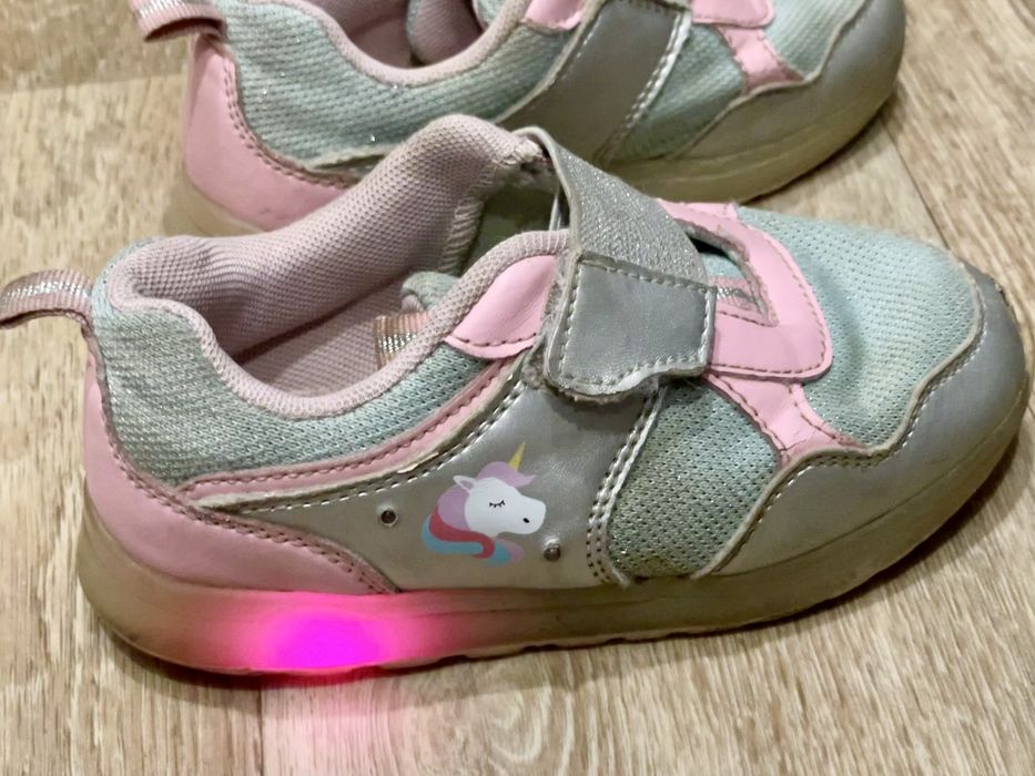 Кросівки для дівчинки з лампочками 17,5 / кроссовки со светом