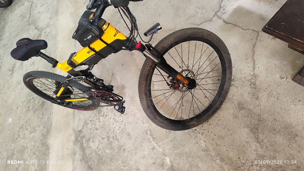 Bicicleta elétrica dobrável