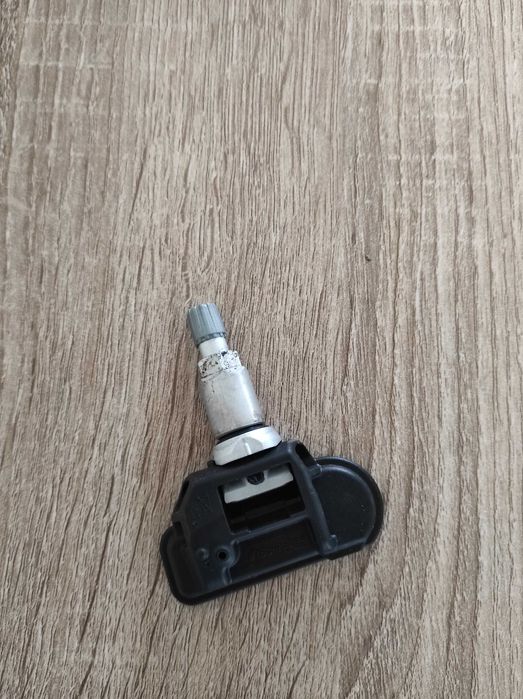 Válvulas de pneu, Mercedes com sensor de pressão de ar.