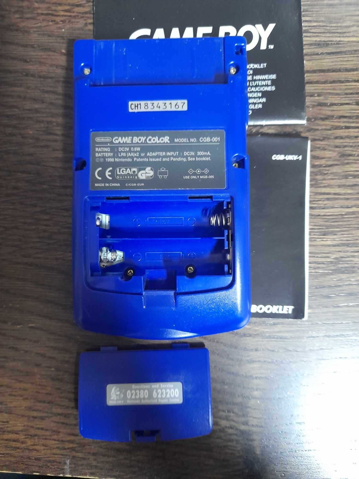 Game Boy Color em caixa completo