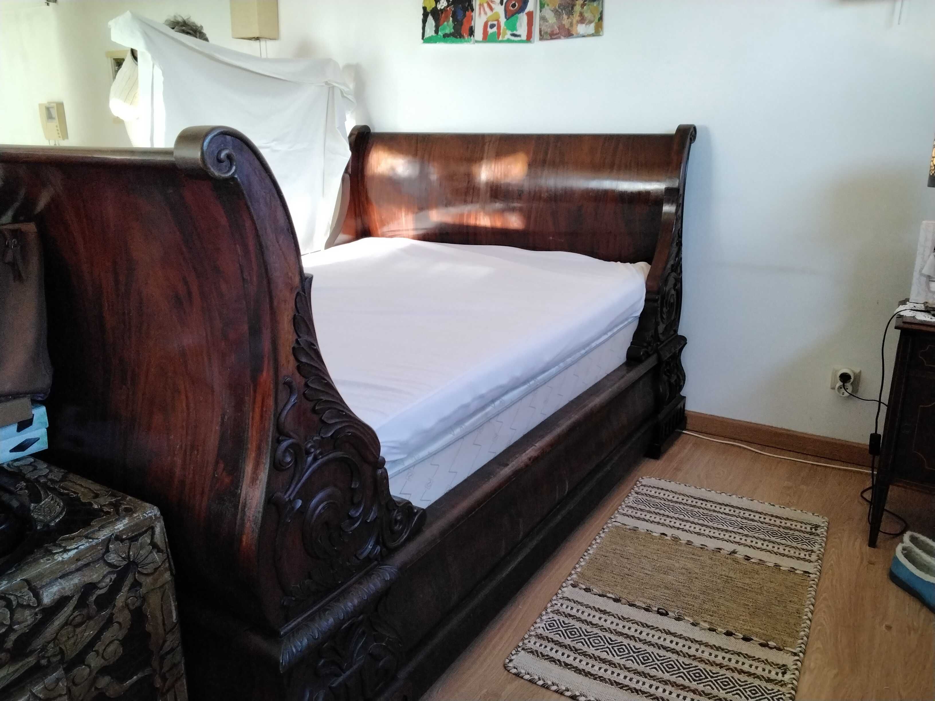 Cama  de casal estilo império  rústico, antiga