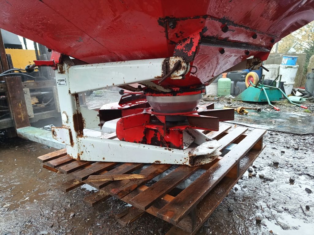 Rozsiewacz nawozu Rauch zsa 800