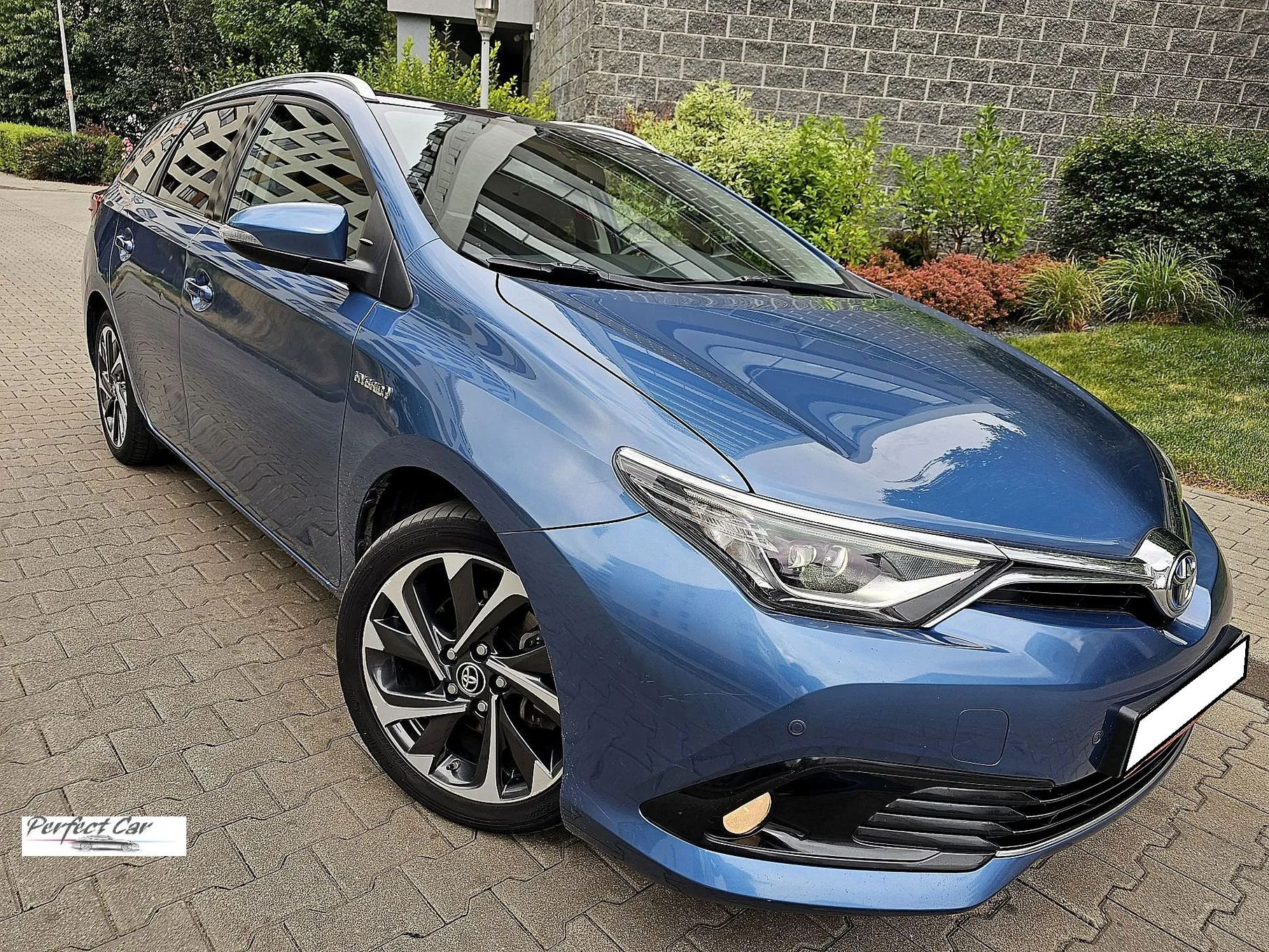 Toyota Auris 1.8 HSD 136KM Panorama-Full Led-Navi-Kamera-Serwis ASO Wa-wa