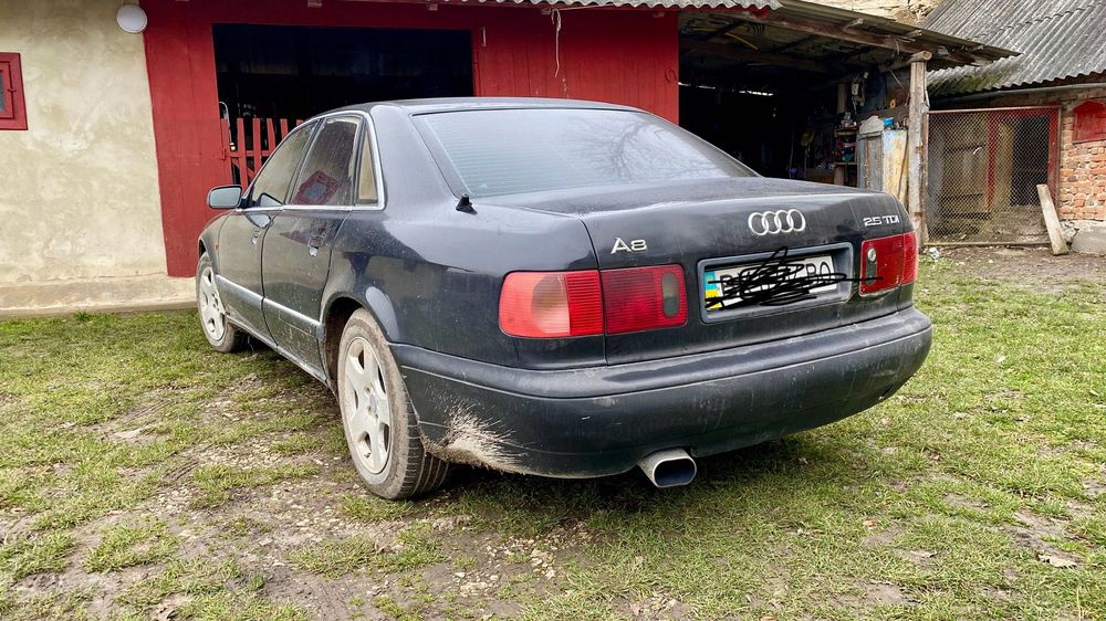 Audi A8 у продажі