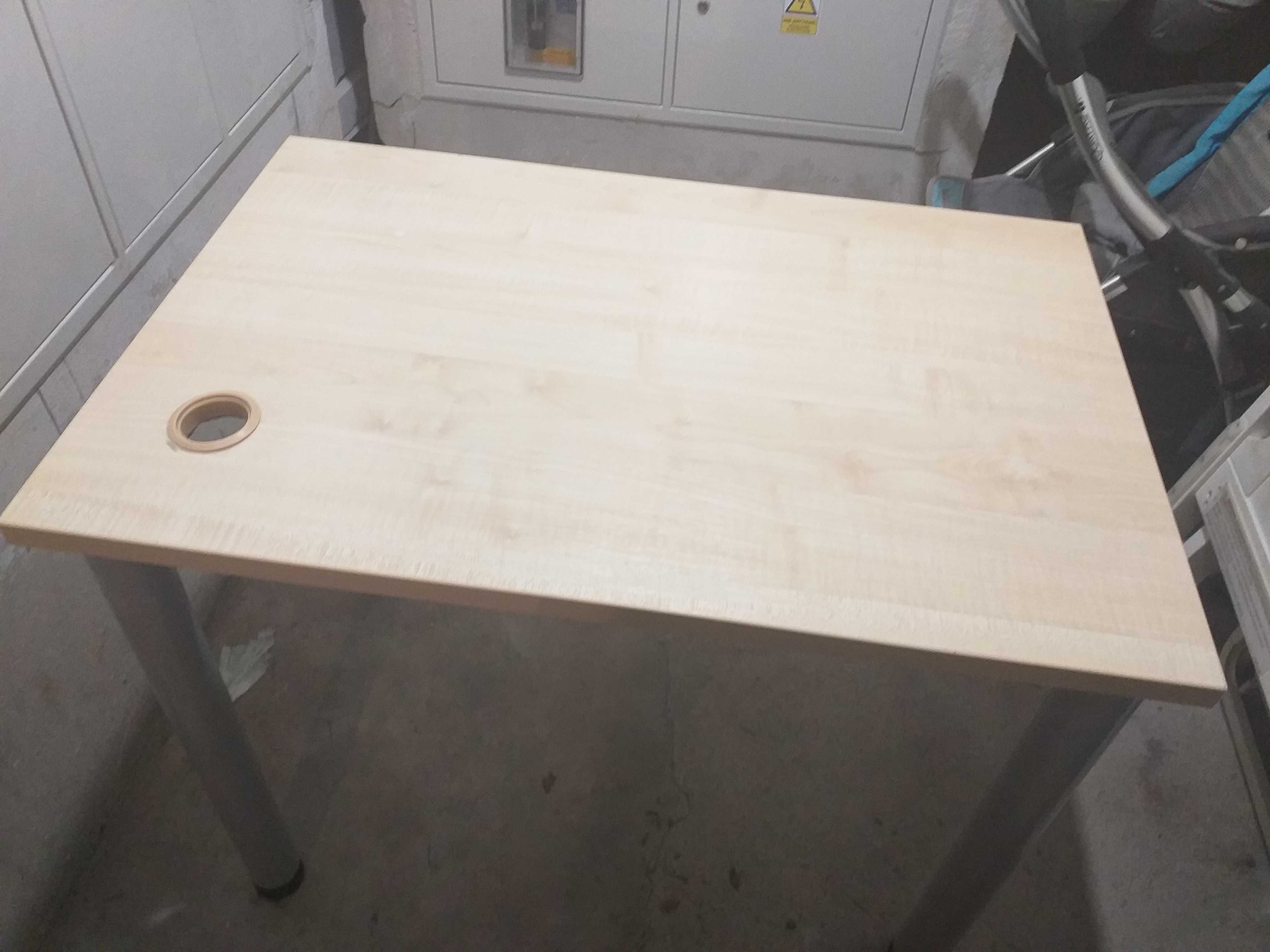 Stolik pod komputer