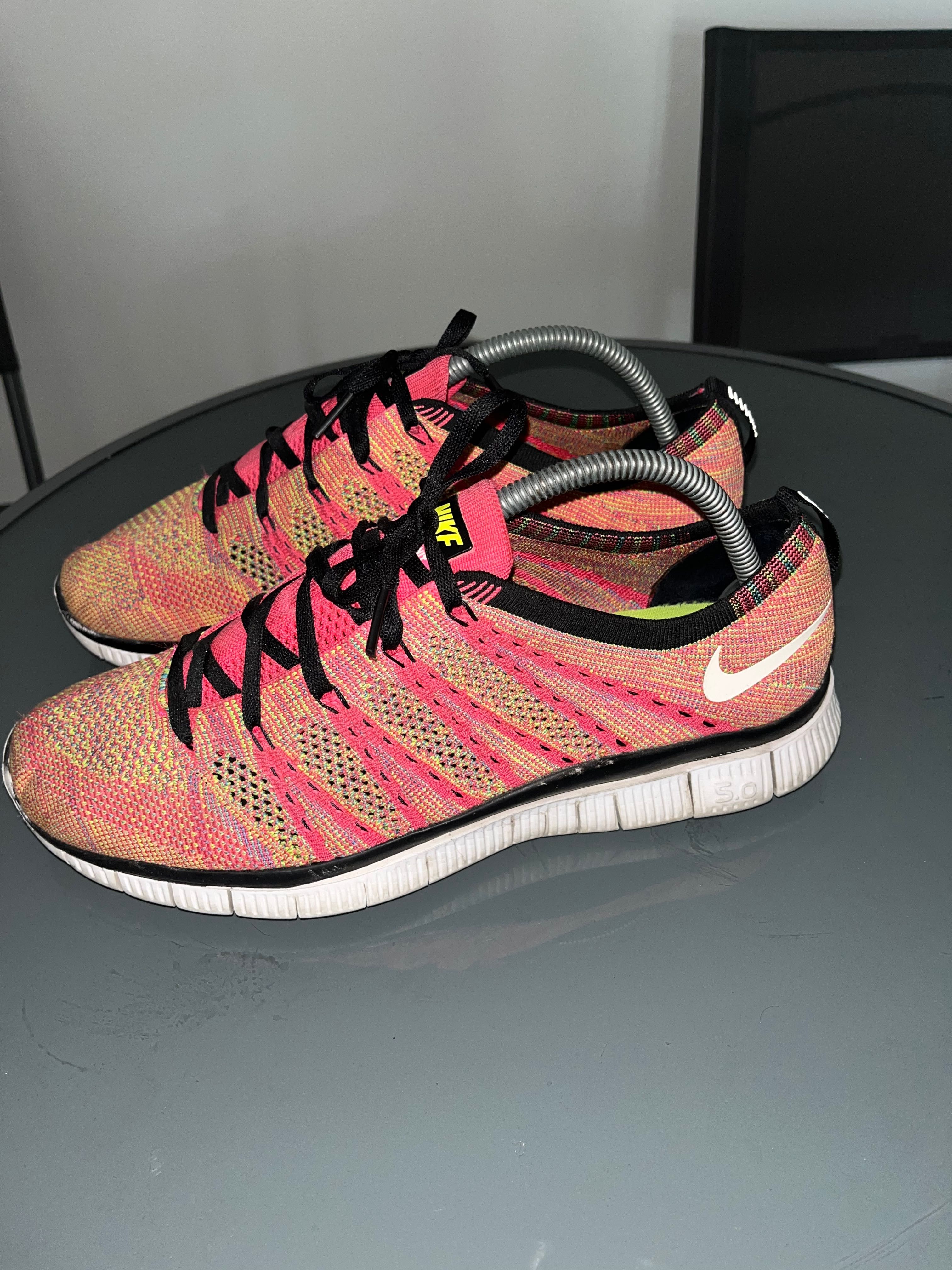 Tênis Nike flyknit