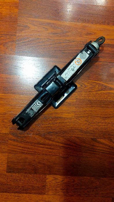 Lewarek samochodowy do 700 kg Fiat Punto Lancia