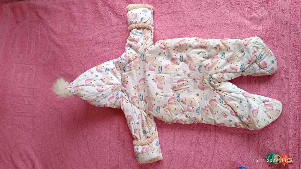 Теплий зимовий комбінезон на 8-12 місяців