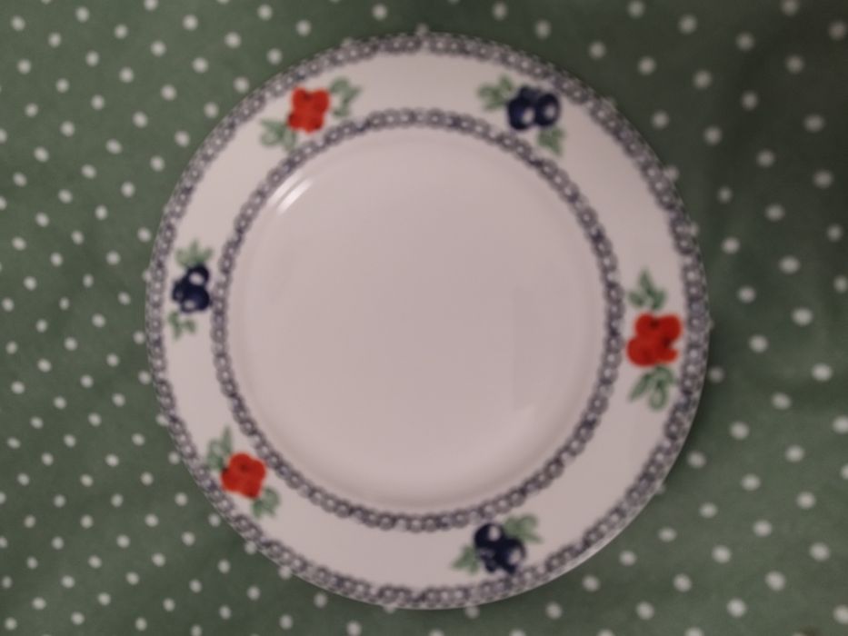 Talerzyki deserowe. Nowe