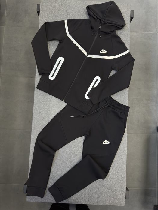 Підлітковий  костюм  nike tech fleece reflective fit  р128-176