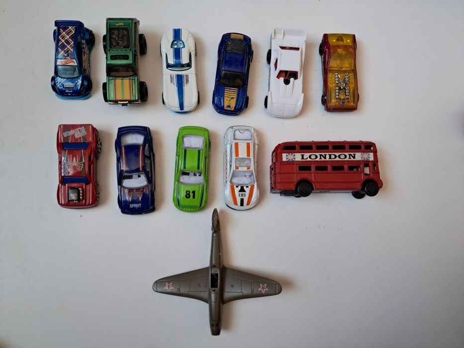 Машинки Hot Wheels та інші