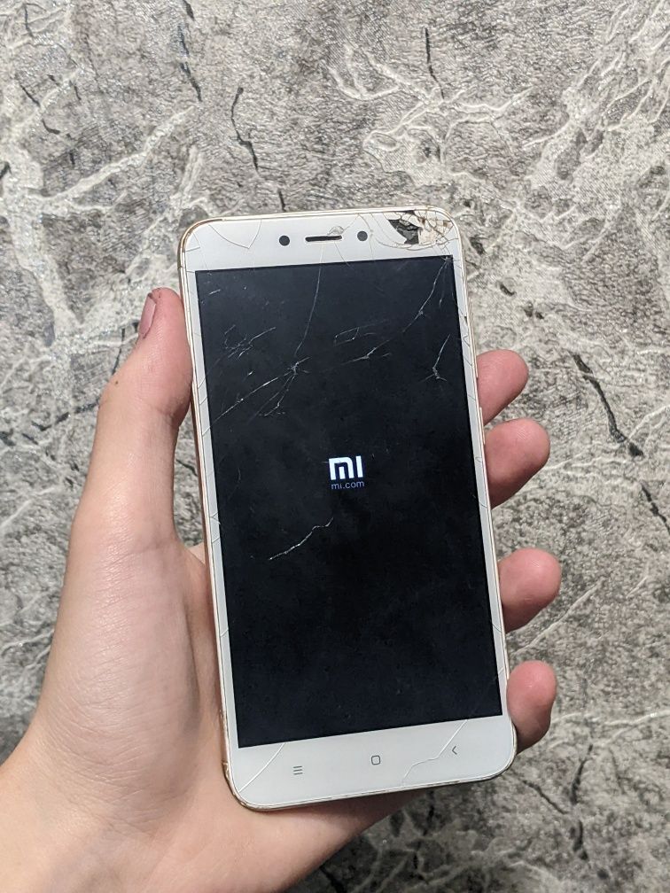Телефон Redmi 4x 3/32gb