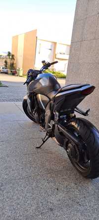 Honda CB1000 R como nova