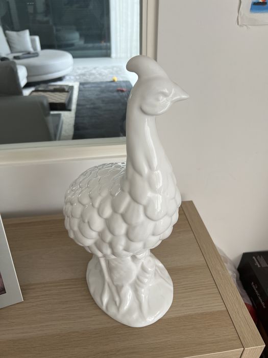 Peça decorativa: galinha de cerâmica