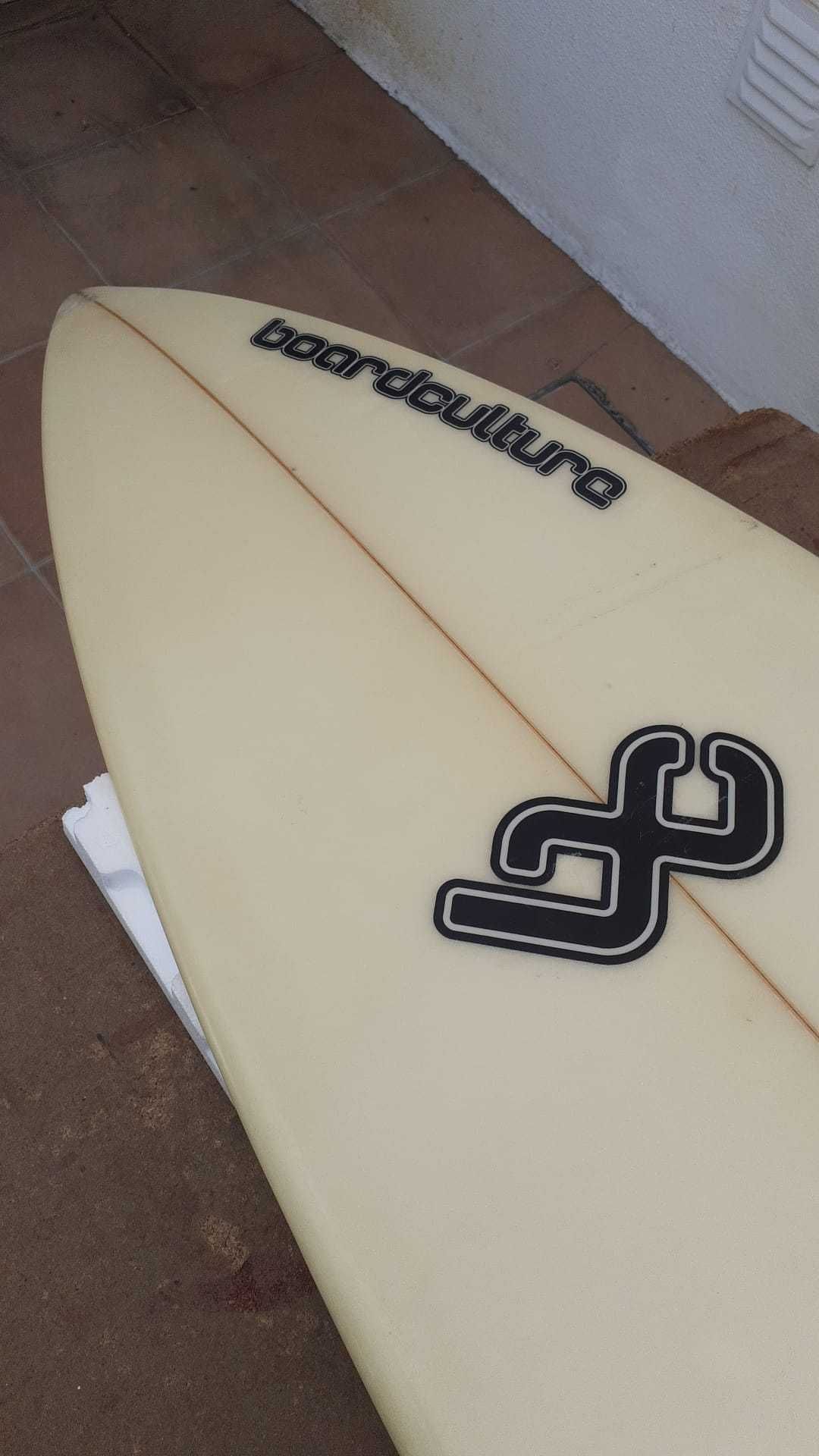 URGENTE! Prancha de Surf 6'1'' + Acessórios