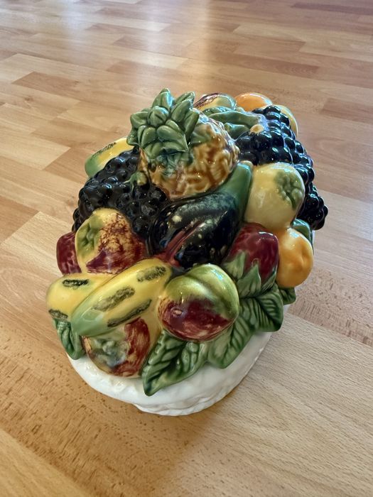Terrina Bordallo Pinheiro frutas