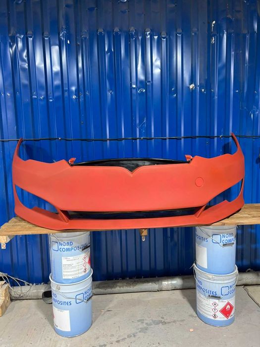 Передний бампер для Tesla Model S дорестайл