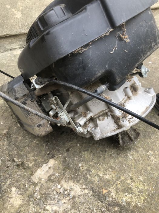 Двигун для газонокосарки