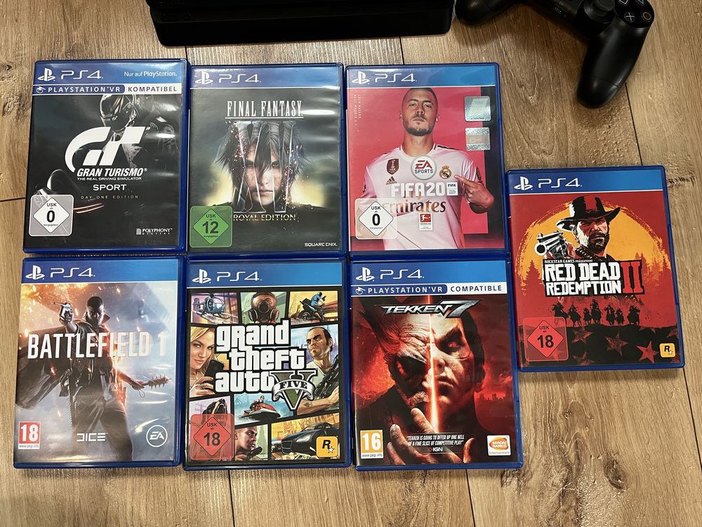Konsola PS4 Slim 1TB 2 pady i zestaw gier