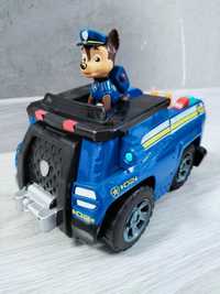 Psi Patrol figurka Pieska Chase oraz pojazd z dźwiękiem On a Roll Chas