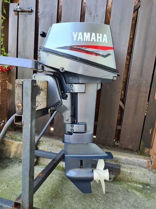 Лодочный мотор Yamaha 8л.с. 2т 2013г.