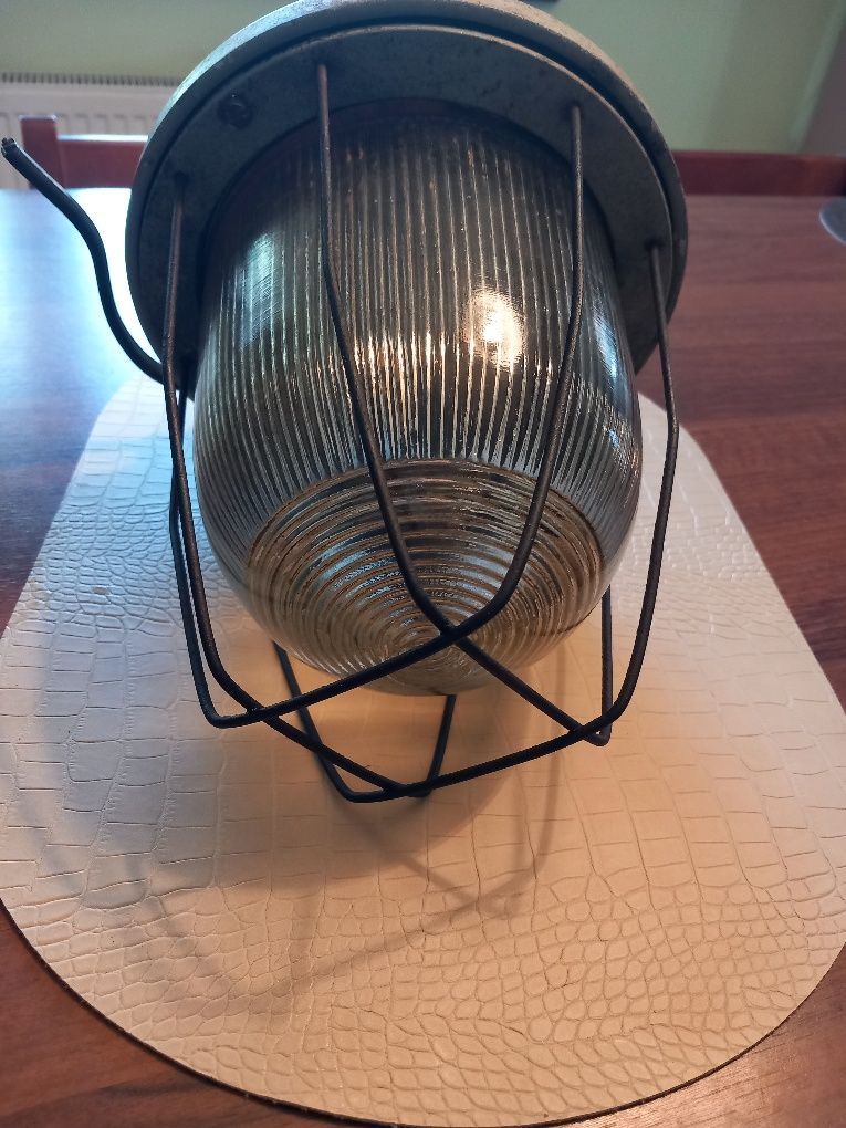 Lampa loftowa z PRL