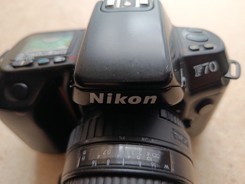 Analogowy Nikon F70