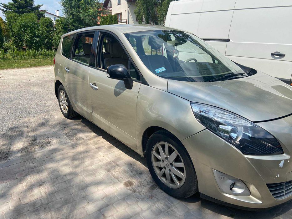 Sprzedam Renault Grand Scenic 2011 rok