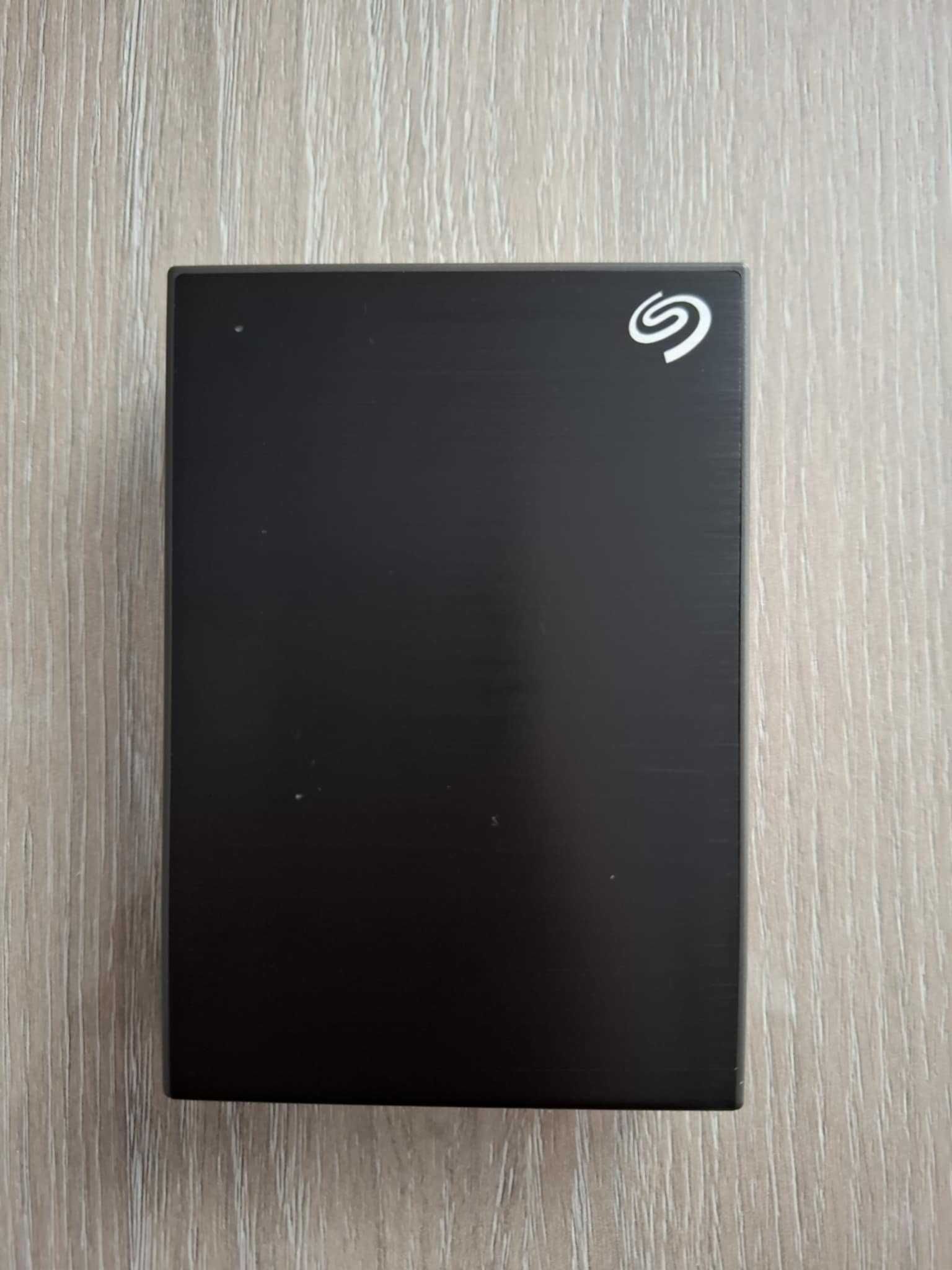 Seagate One Touch 4tb HDD pod usb