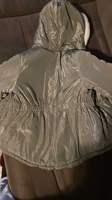 Зимова куртка на дівчинку 3/4 роки