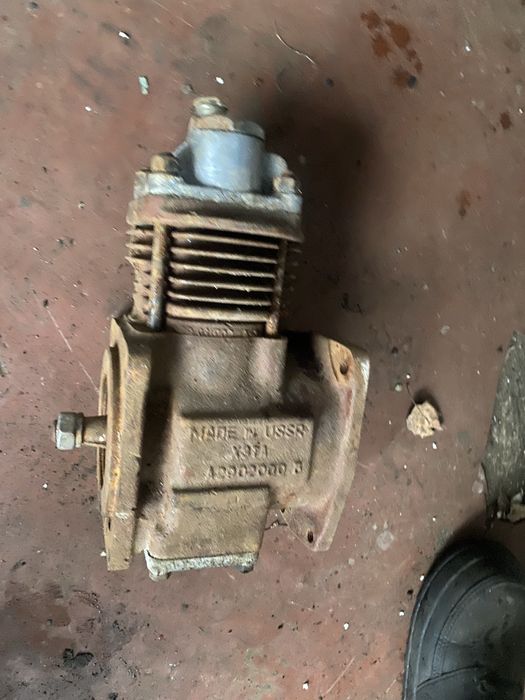 Компресор т 40 ніби як новий