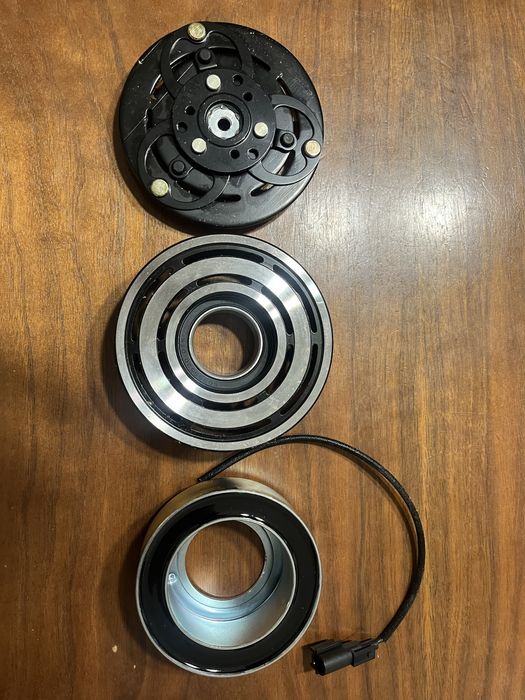 Муфта компресора кондиціонера   VOLVO S60 2 S80 2 XC60 XC70 D4 D5