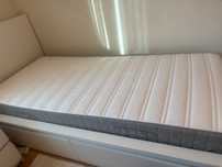 Cama solteira Malm 90x200 com gavetas e colchão