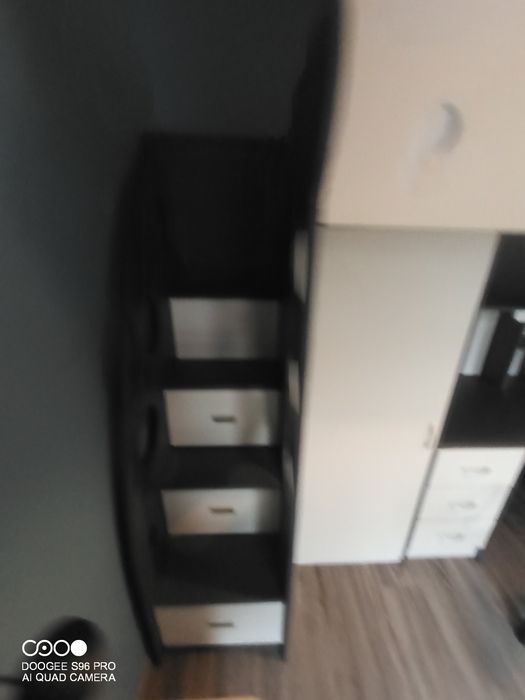 Dziecięce Łóżko z biurkiem i szafą