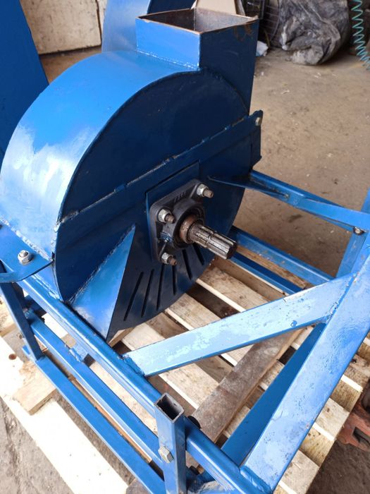 Продаю подрібнювач гілок